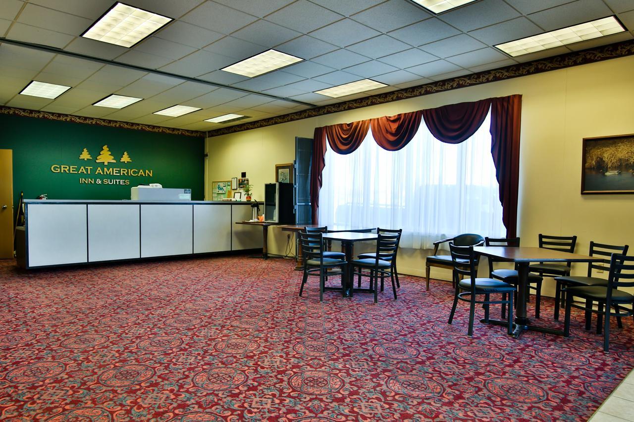 Great American Inn & Suites Devils Lake Buitenkant foto